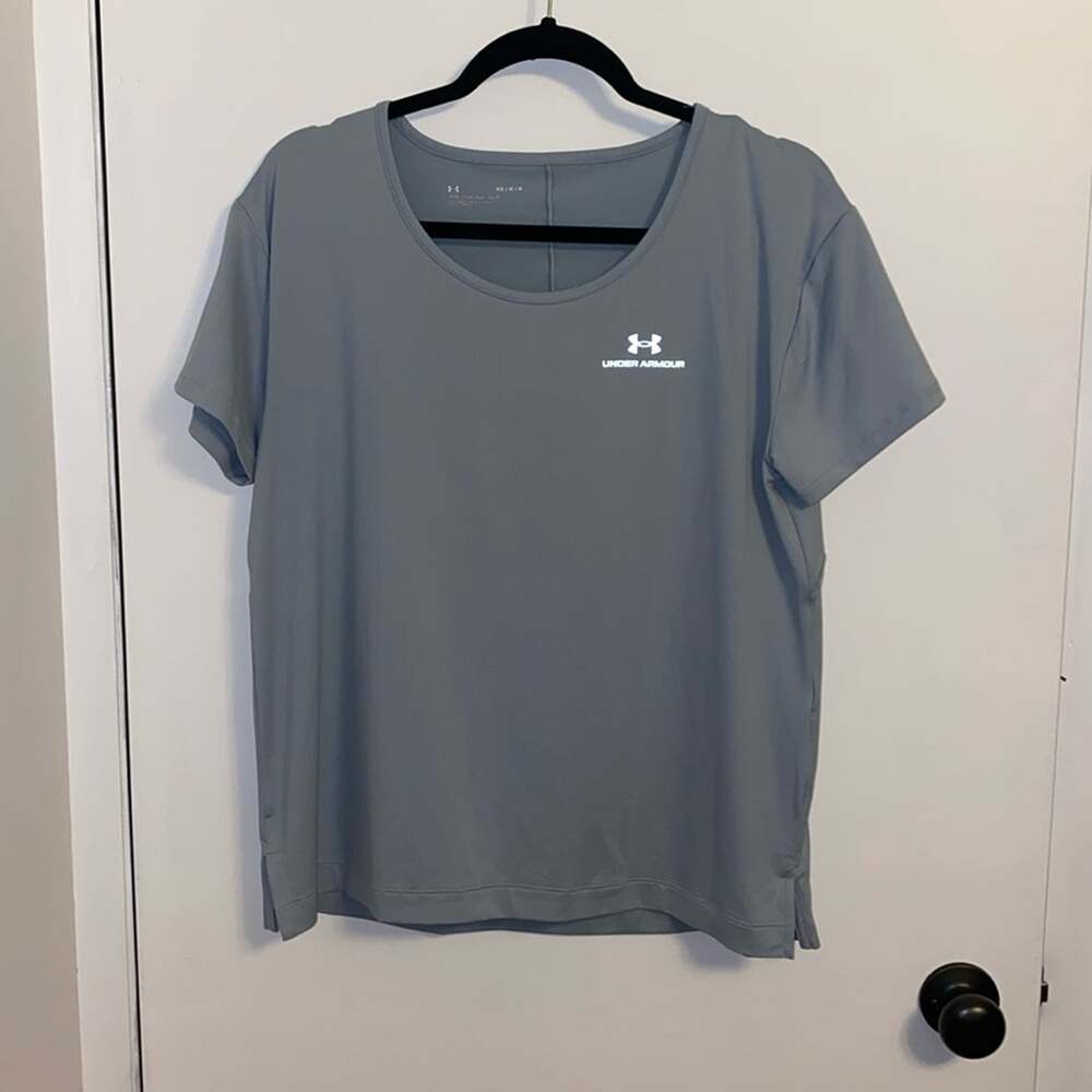 Under Armour Tee Size M